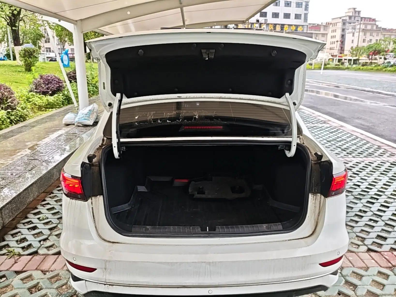 Geely Auto Emgrand 2025 4th Generation 1.5L CVT Flagship Version — миниатюра 22