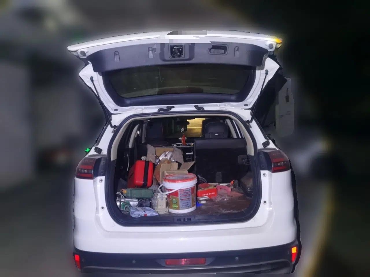 Geely Auto Emgrand X7 Sport 2018 1.8TD Automatic Two-Wheel Drive Smart Connect 4G Internet Edition — миниатюра 20