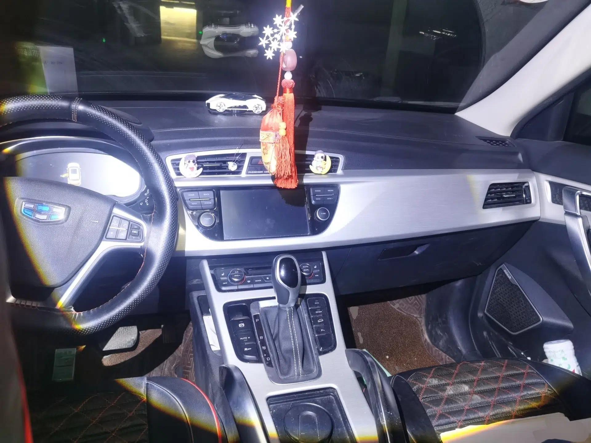 Geely Auto Emgrand X7 Sport 2018 1.8TD Automatic Two-Wheel Drive Smart Connect 4G Internet Edition — миниатюра 10