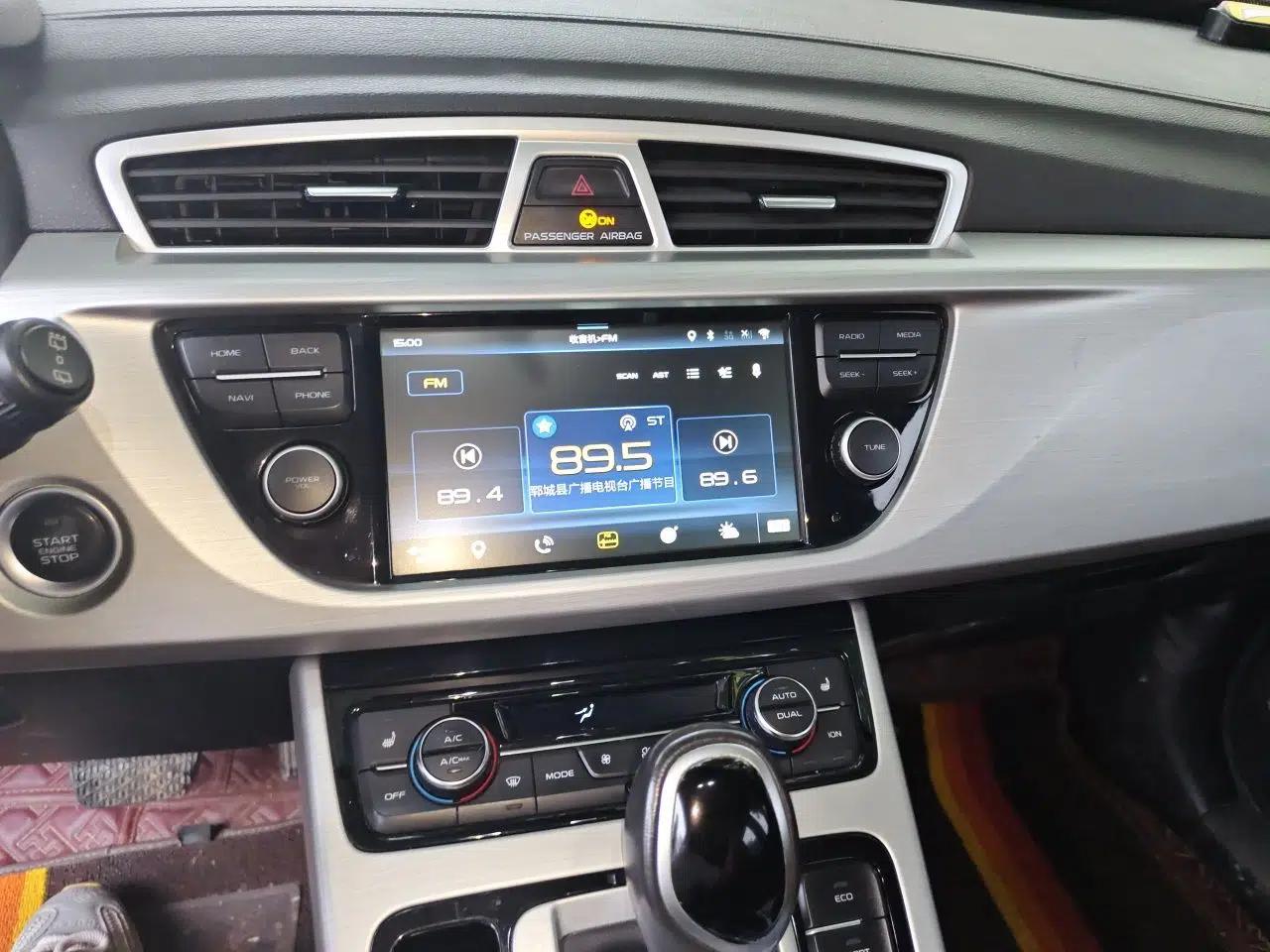 Geely Auto Emgrand X7 Sport 2016 1.8TD Automatic ZhiZun Version — миниатюра 14