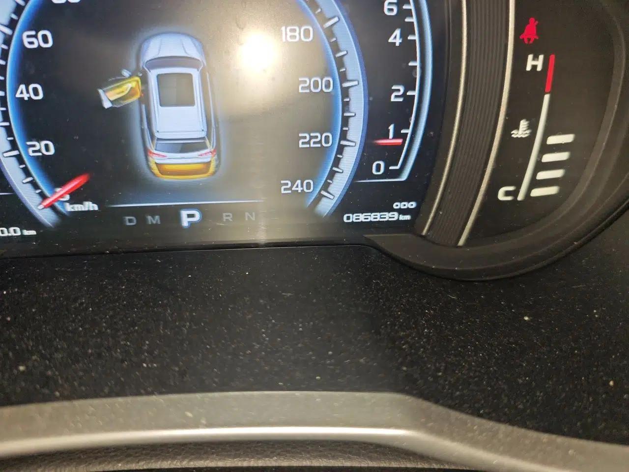 Geely Auto Emgrand X7 Sport 2016 1.8TD Automatic ZhiZun Version — миниатюра 13