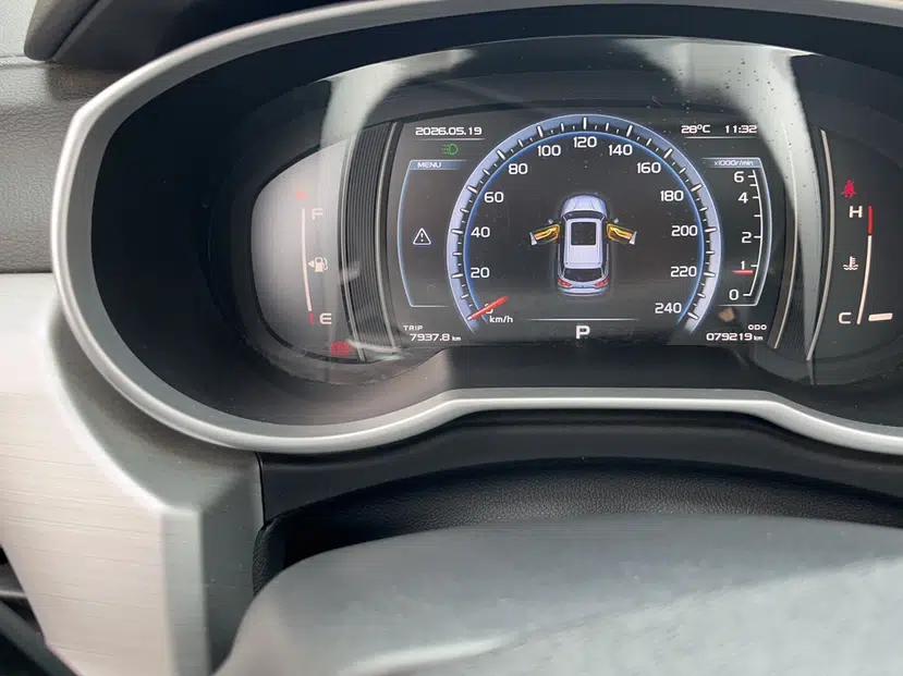 Geely Auto Emgrand X7 Sport 2016 1.8TD Automatic Smart Model — миниатюра 10