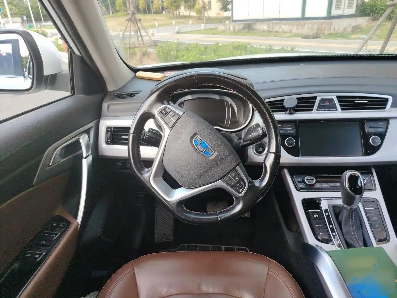 Geely Auto Emgrand X7 Sport 2016 1.8TD Automatic ZhiZun Version — миниатюра 11