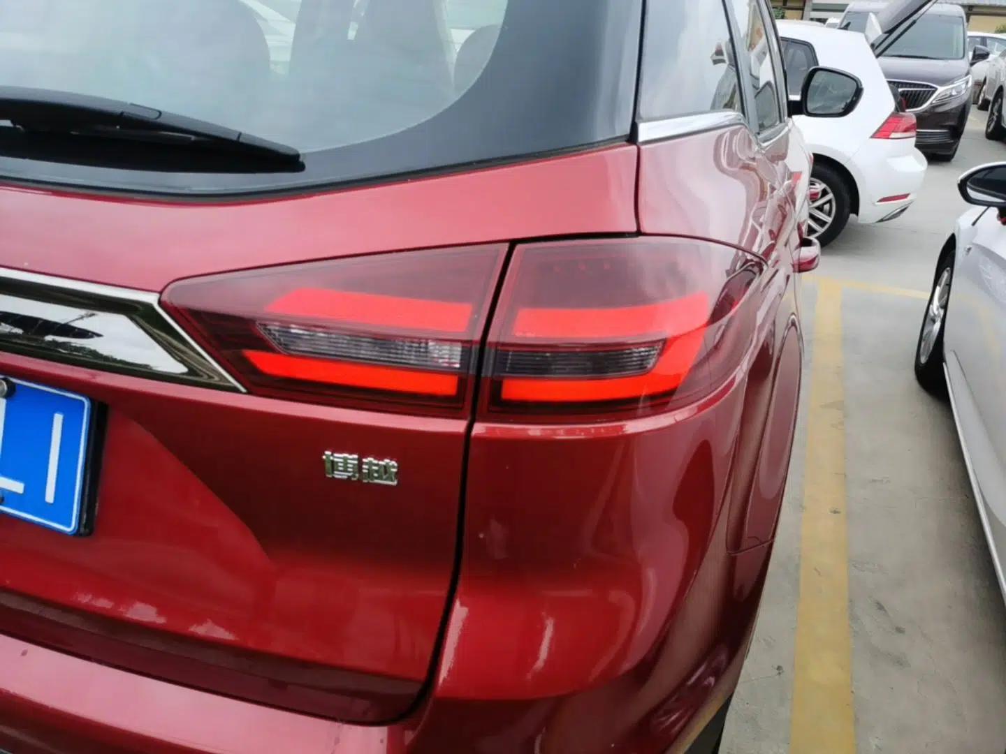 Geely Auto Emgrand X7 Sport 2020 1.8TD DCT Two-Wheel Drive Smart Connect 4G-Enabled Version — миниатюра 8