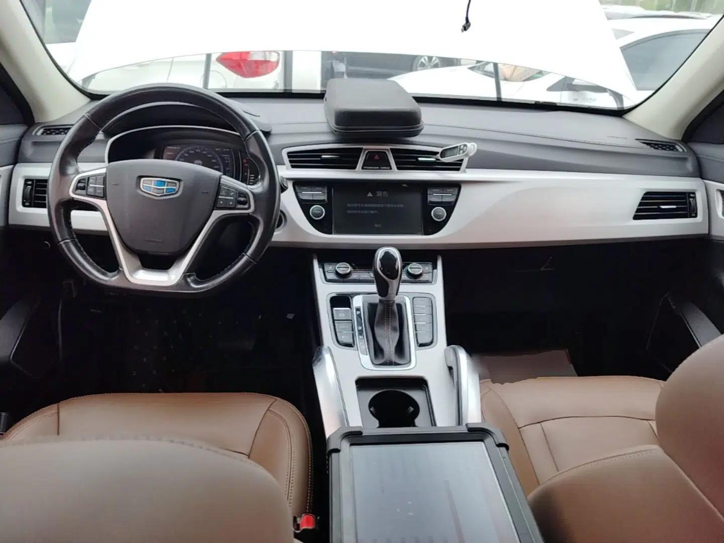 Geely Auto Emgrand X7 Sport 2016 1.8TD Automatic All-Wheel-Drive ZhiZun Edition — миниатюра 13
