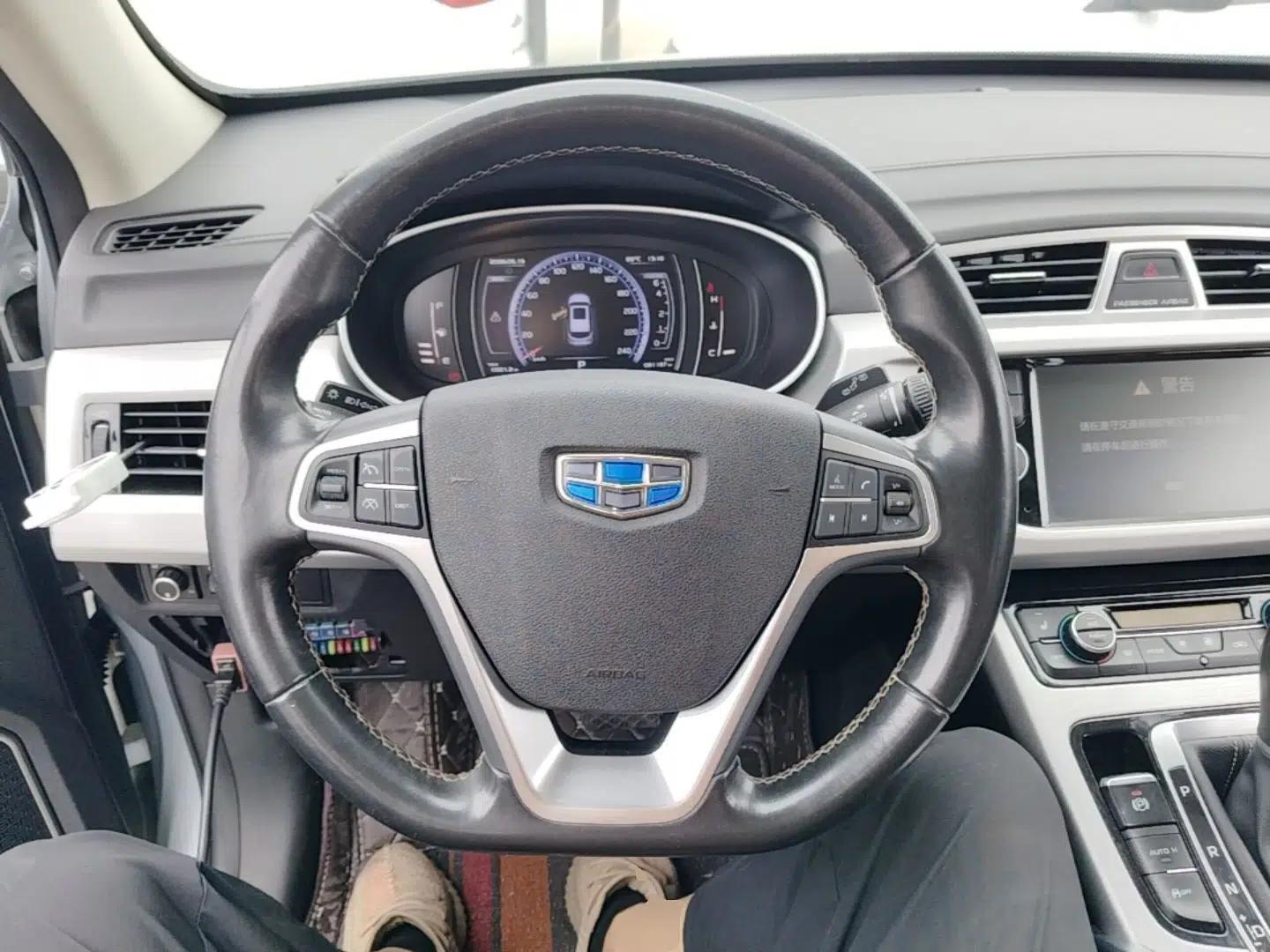 Geely Auto Emgrand X7 Sport 2016 1.8TD Automatic All-Wheel-Drive ZhiZun Edition — миниатюра 14