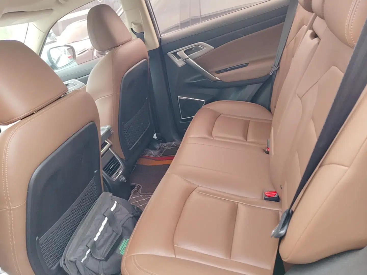 Geely Auto Emgrand X7 Sport 2016 1.8TD Automatic All-Wheel-Drive ZhiZun Edition — миниатюра 20