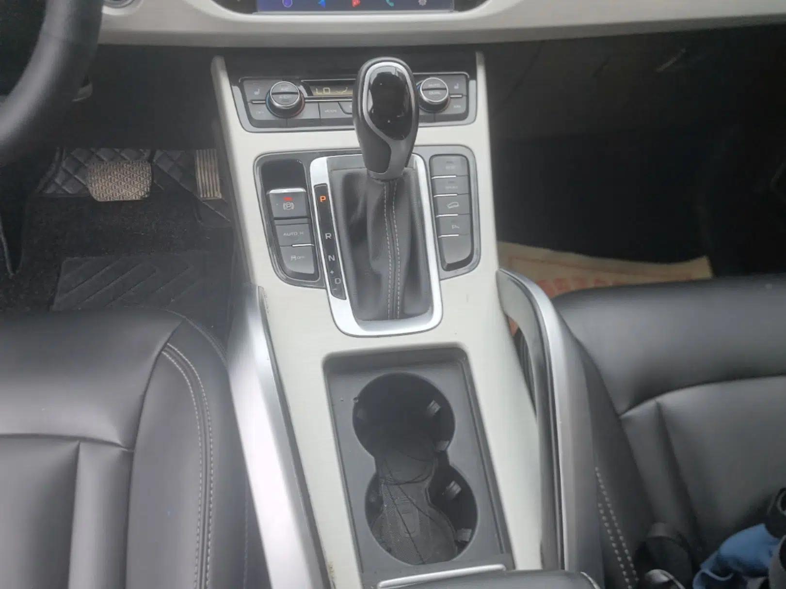 Geely Auto Emgrand X7 Sport 2018 1.8TD Automatic Two-Wheel Drive Smart Connect 4G Internet Edition — миниатюра 17