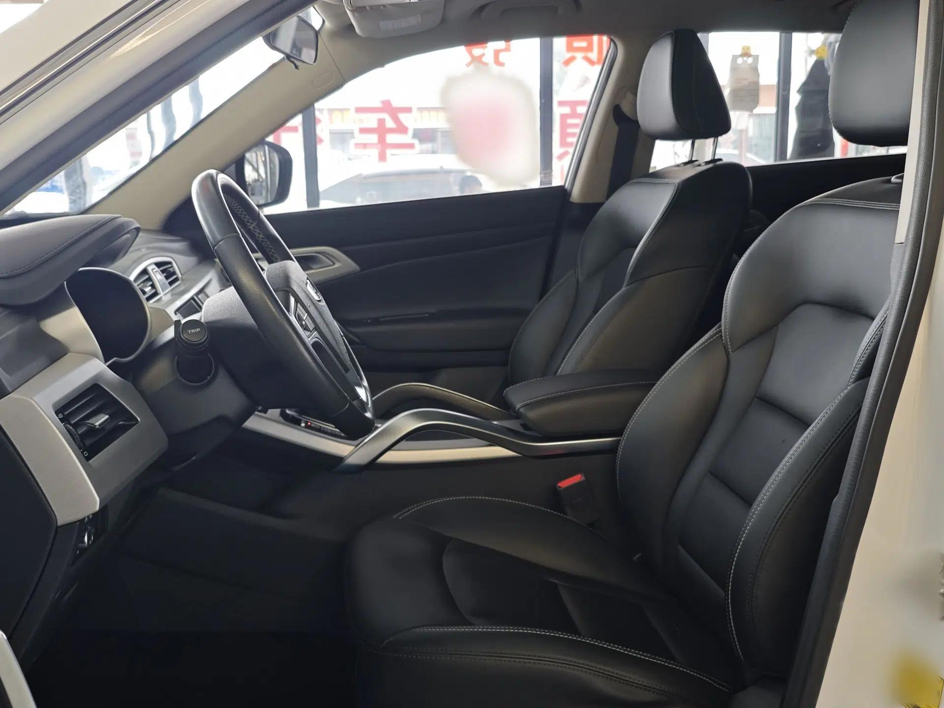 Geely Auto Emgrand X7 Sport 2016 1.8TD Automatic Smart Connectivity Version — миниатюра 16