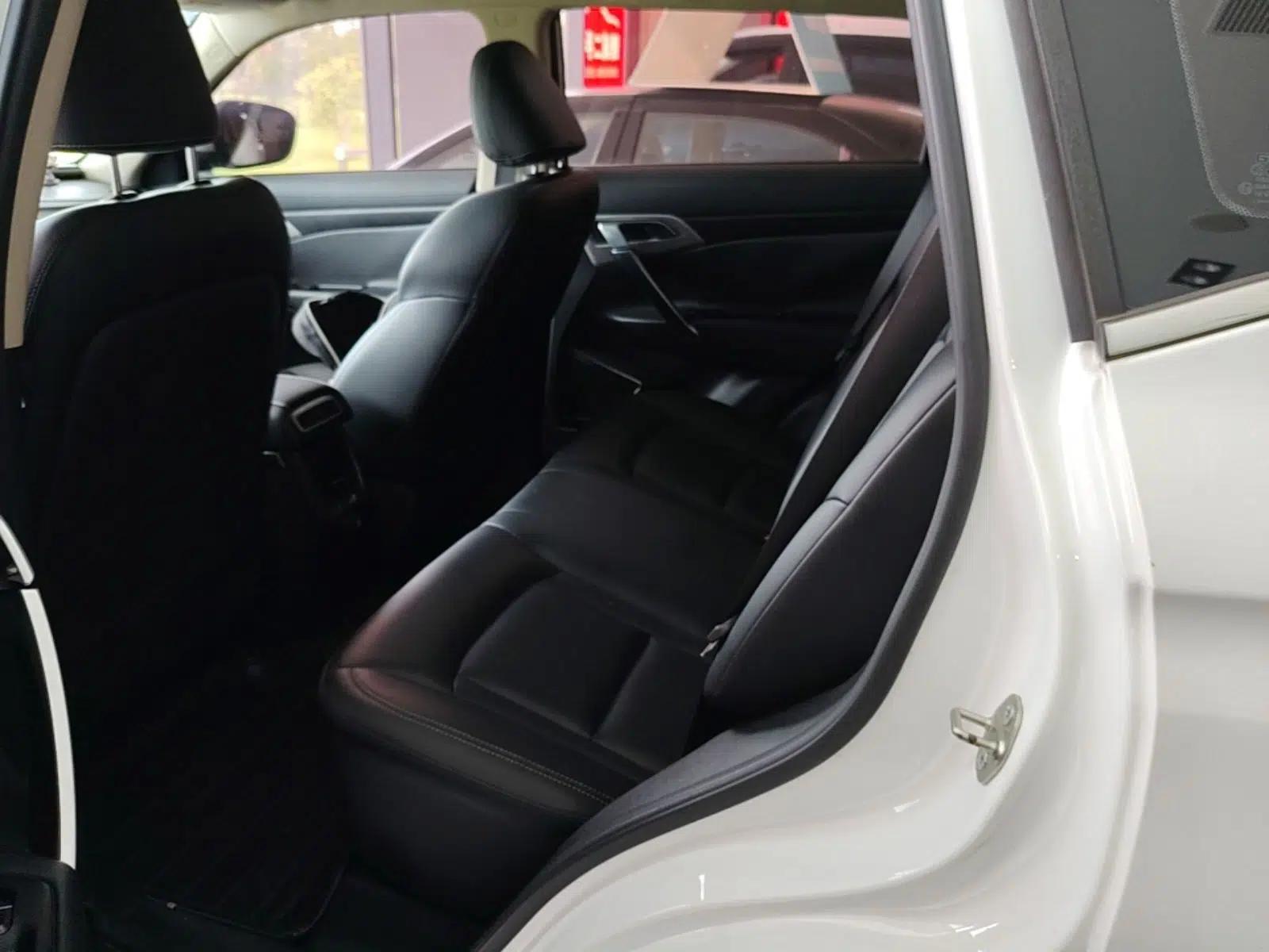 Geely Auto Emgrand X7 Sport 2016 1.8TD Automatic Smart Model — миниатюра 19