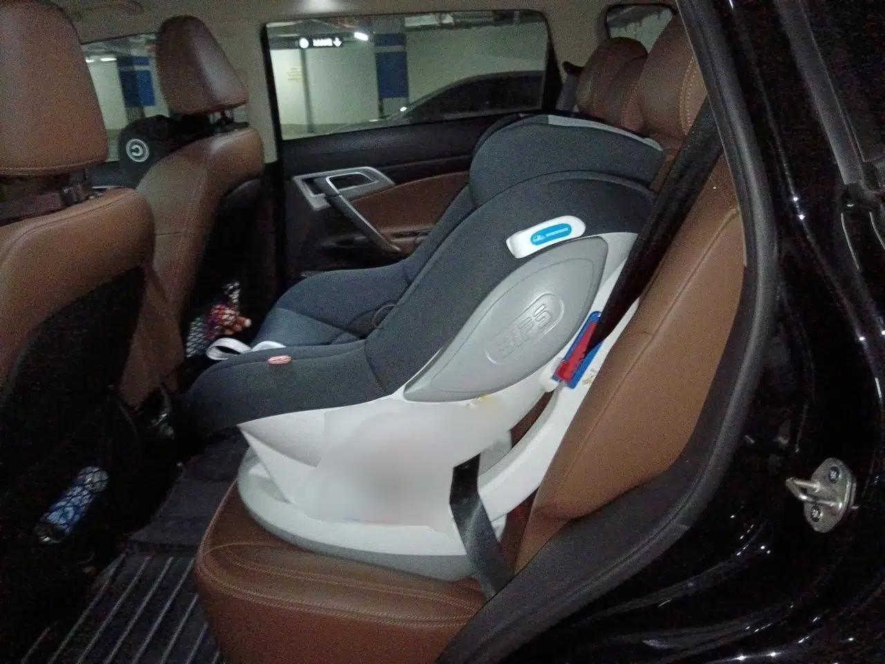 Geely Auto Emgrand X7 Sport 2016 1.8TD Automatic All-Wheel-Drive ZhiZun Edition — миниатюра 20