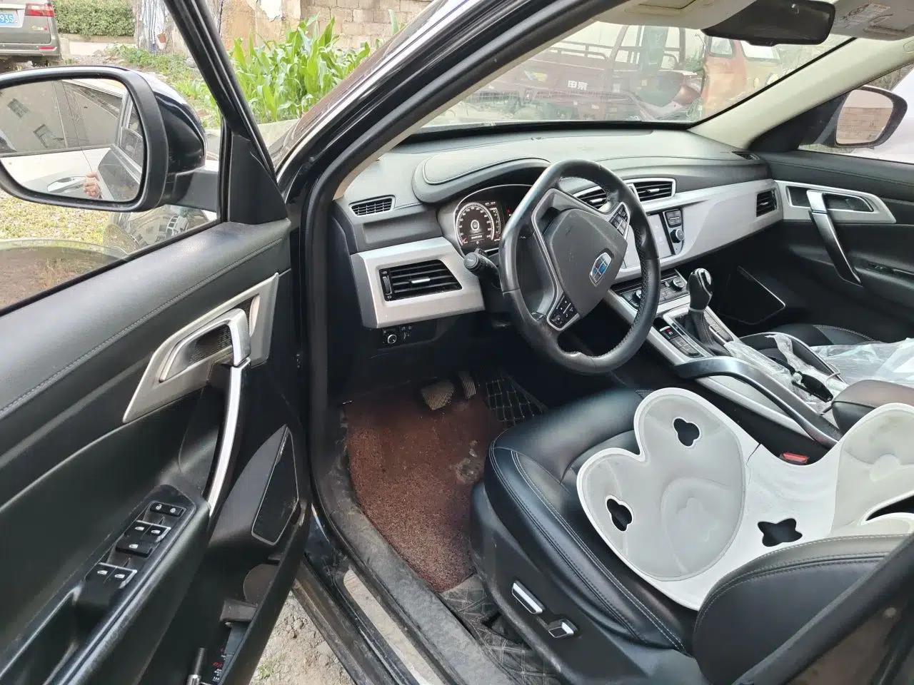 Geely Auto Emgrand X7 Sport 2016 1.8TD Automatic Smart Connectivity Version — миниатюра 17