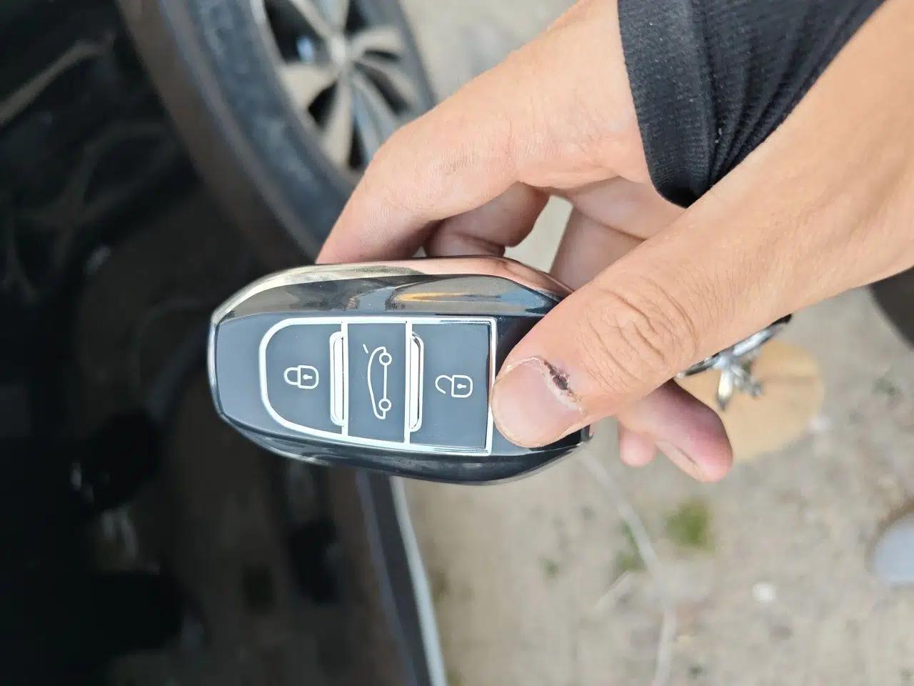 Geely Auto Emgrand X7 Sport 2016 1.8TD Automatic Smart Connectivity Version — миниатюра 9