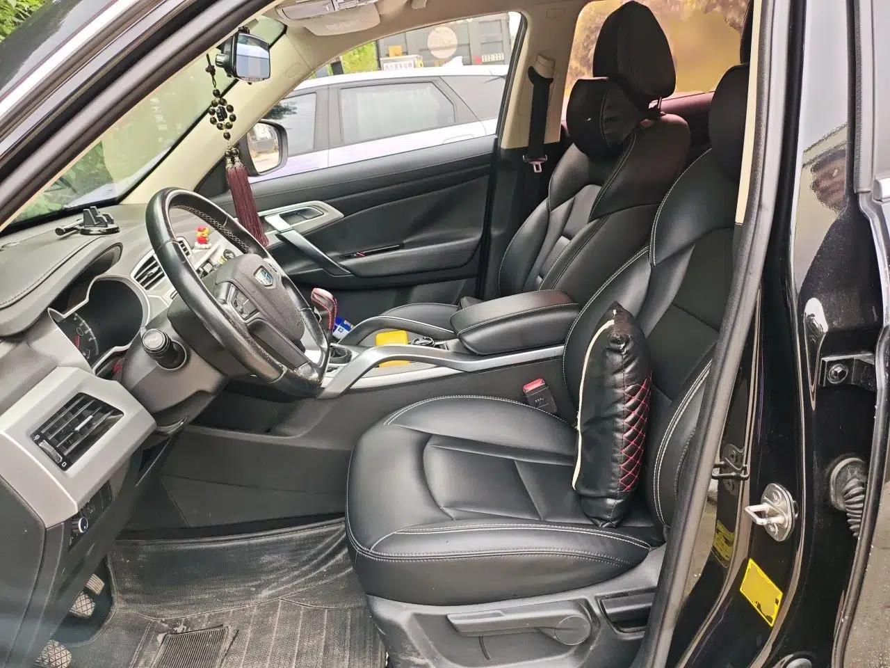 Geely Auto Emgrand X7 Sport 2016 2.0L Manual ZhiShang Version — миниатюра 16