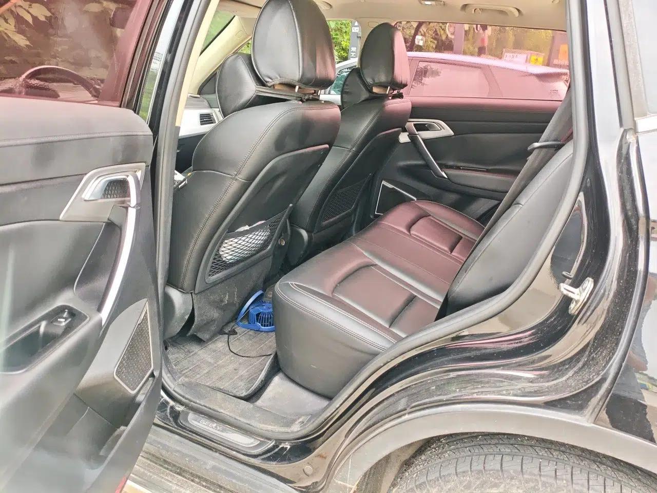 Geely Auto Emgrand X7 Sport 2016 2.0L Manual ZhiShang Version — миниатюра 18
