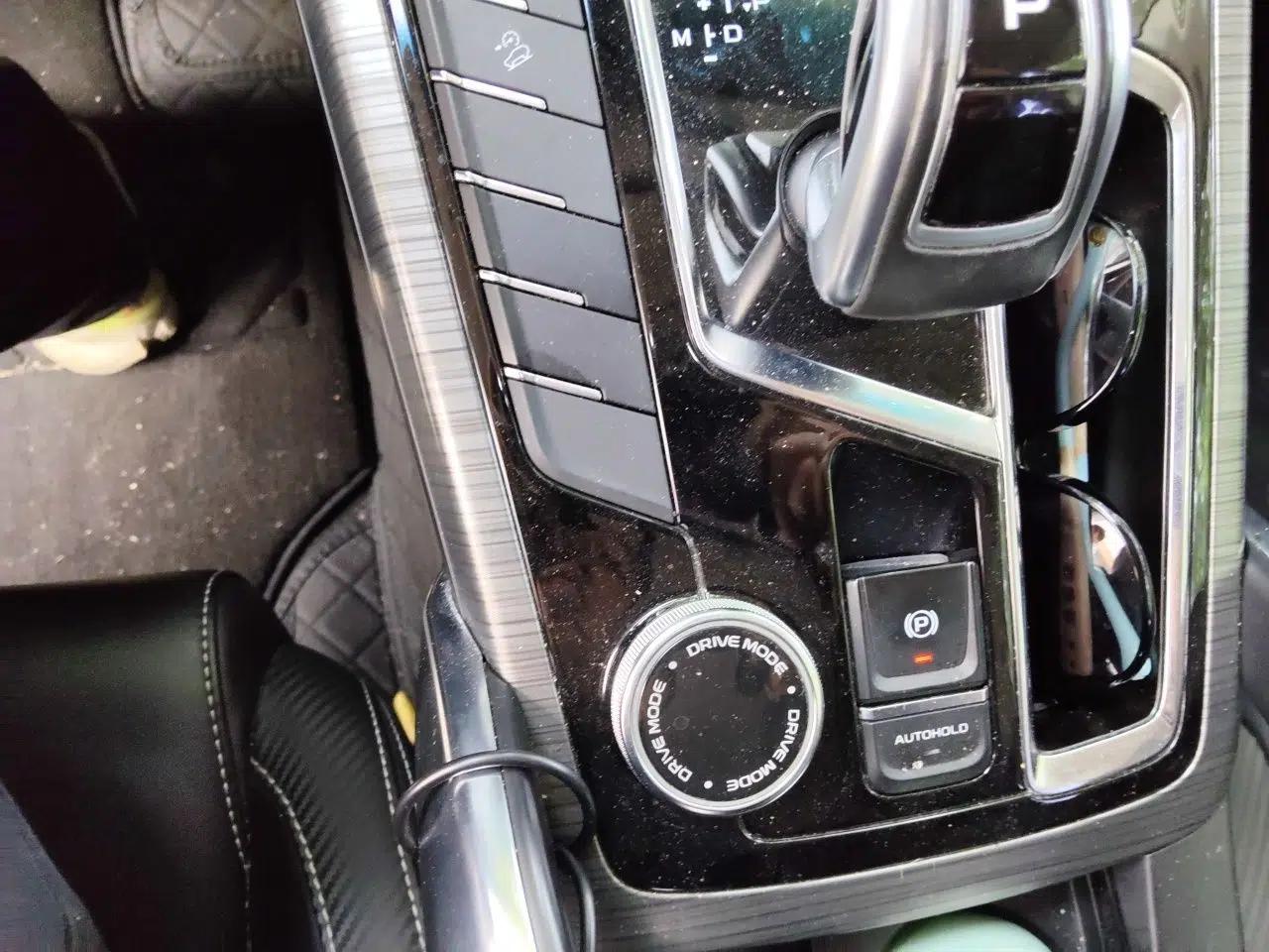 Geely Auto Emgrand X7 Sport 2020 1.8TD DCT Smart Connect PRO — миниатюра 15
