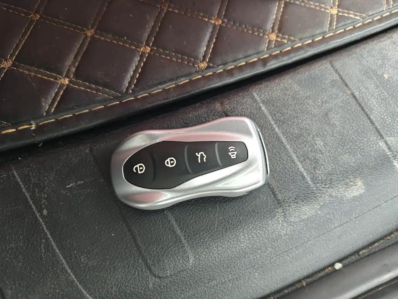 Geely Auto Emgrand X7 Sport 2020 1.8TD DCT Smart PRO — миниатюра 9
