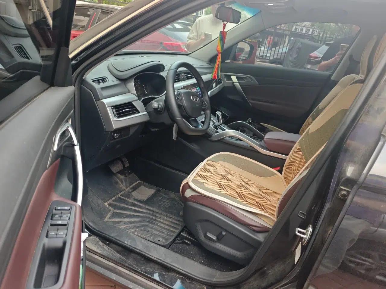 Geely Auto Emgrand X7 Sport 2022 1.8TD DCT Zhiya Trim — миниатюра 17