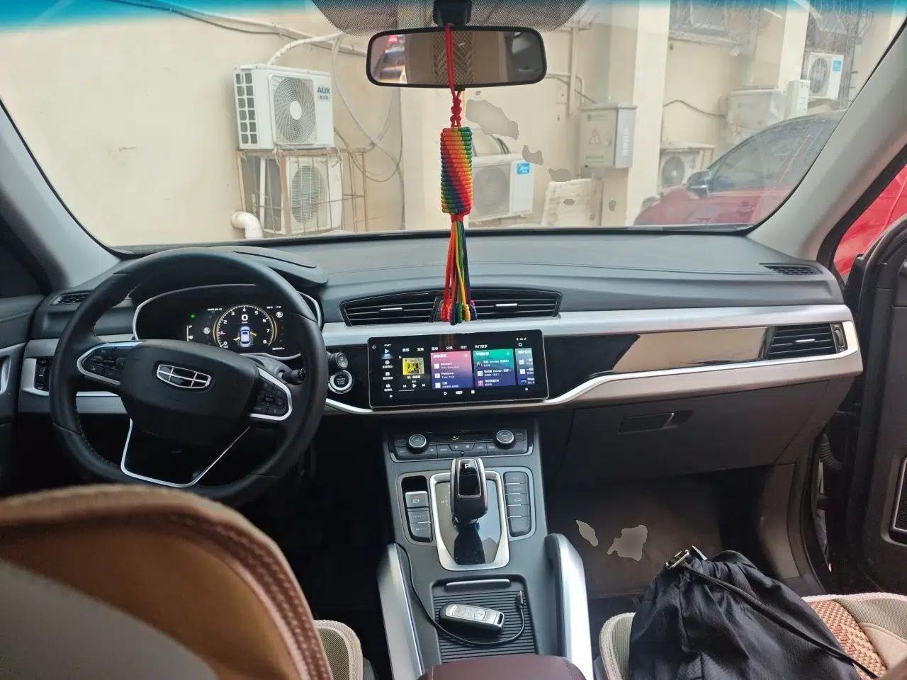 Geely Auto Emgrand X7 Sport 2022 1.8TD DCT Zhiya Trim — миниатюра 10