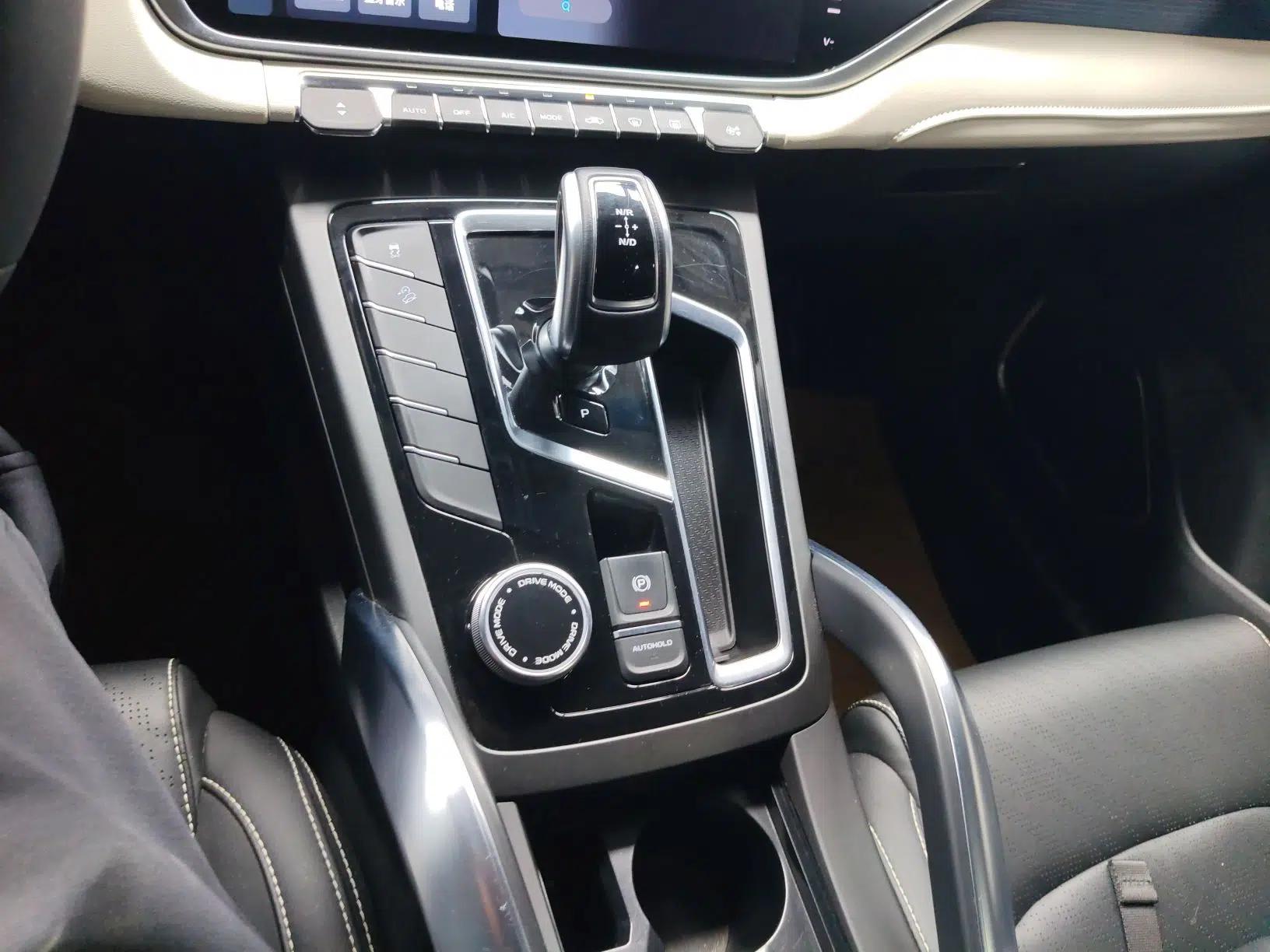Geely Auto Emgrand X7 Sport 2022 Boyue X 1.8TD DCT Smart Model — миниатюра 16