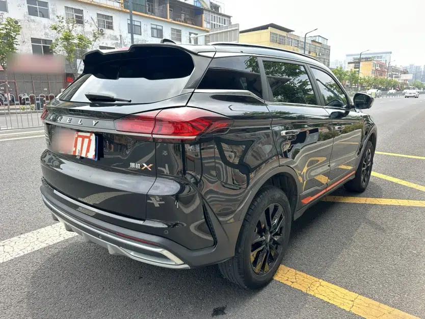 Geely Auto Emgrand X7 Sport 2022 Boyue X 1.8TD DCT Smart Model — миниатюра 4