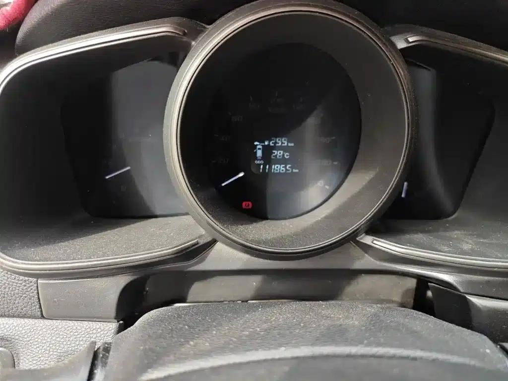 Changan Oushang CX70 2016 1.6L Manual Deluxe Edition — миниатюра 5