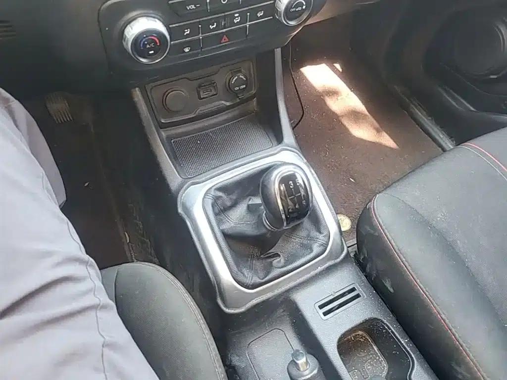 Changan Oushang X70A 2018 Model 1.5L Manual Standard Edition — миниатюра 21