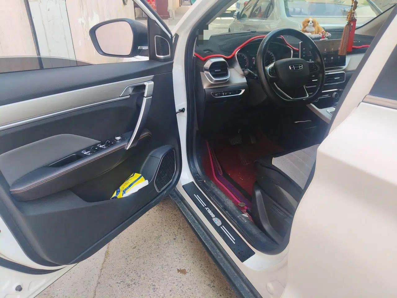 Geely Auto Coolray 2023 1.5T DCT Platinum Edition — миниатюра 17
