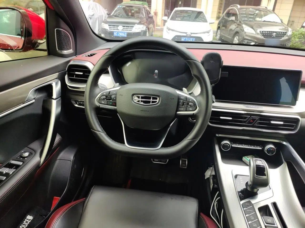 Geely Auto Coolray 2019 Sport Model 260T DCT Battle China V Standard — миниатюра 11