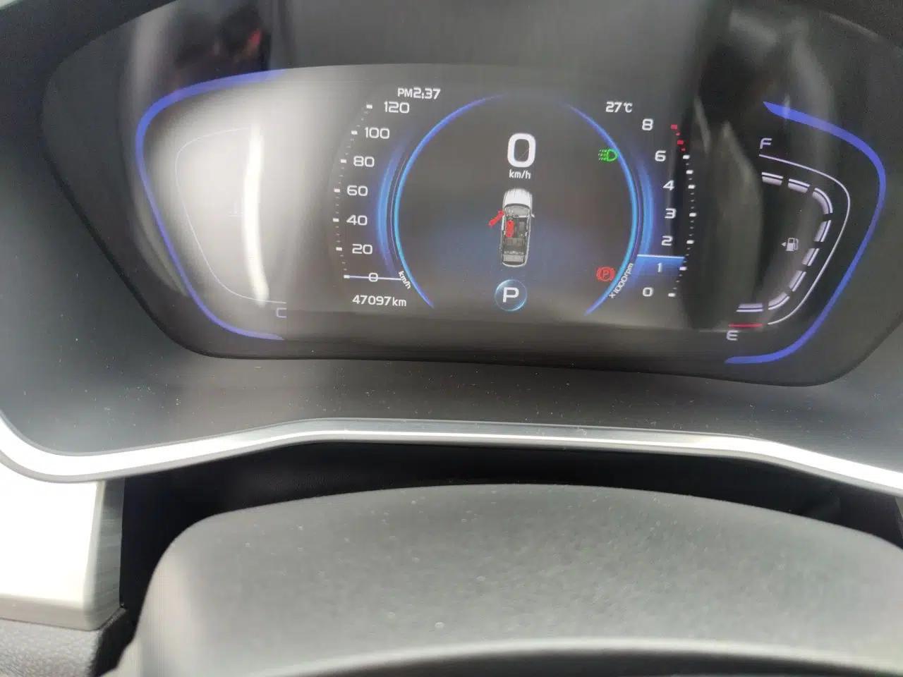 Geely Auto Coolray 2019 Sport Model 260T DCT Battle China V Standard — миниатюра 13