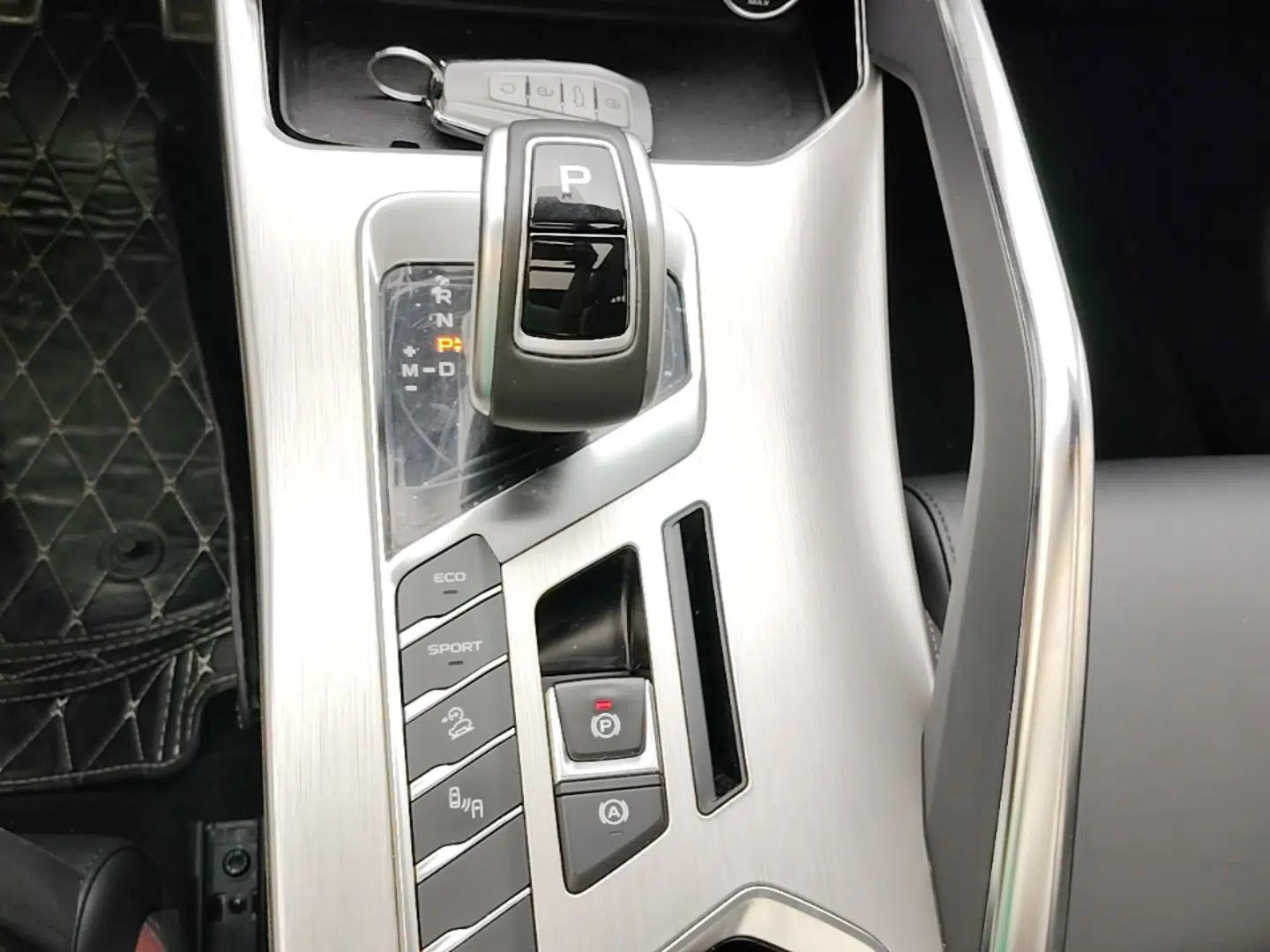 Geely Auto Coolray 2020 PRO 260T DCT Knight — миниатюра 16