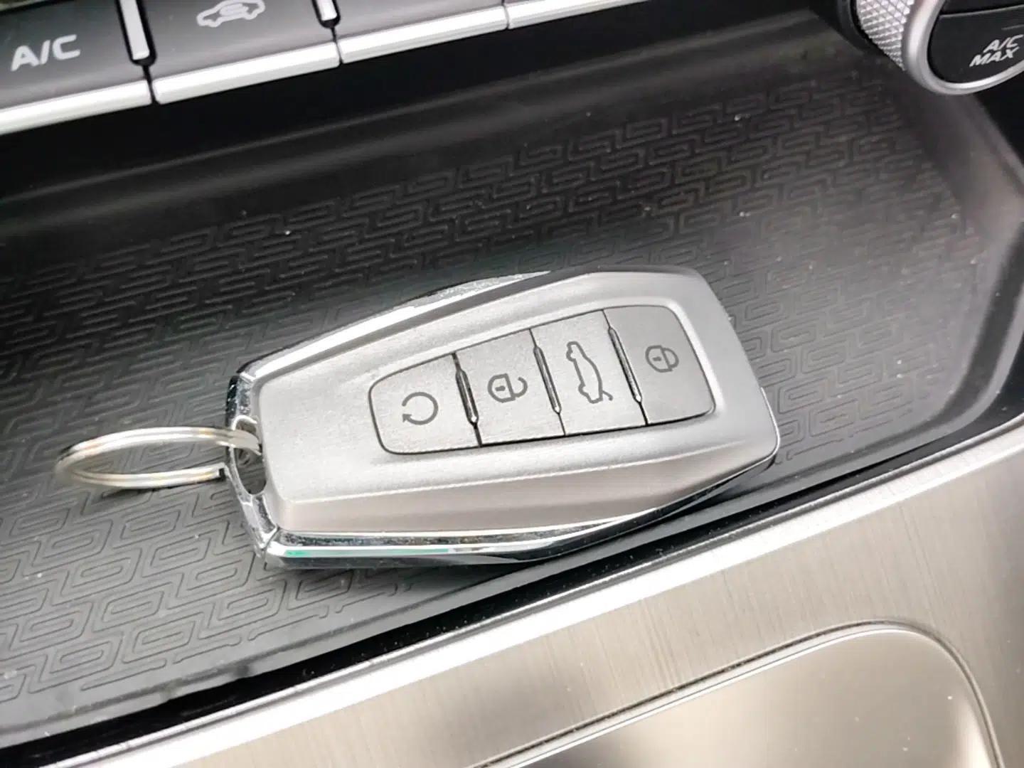 Geely Auto Coolray 2020 PRO 260T DCT Knight — миниатюра 22