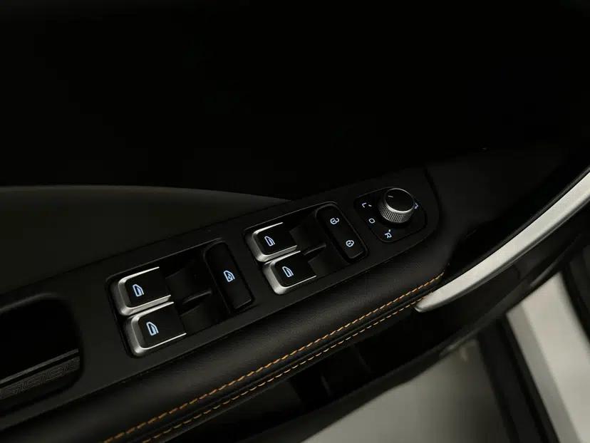 Geely Auto Coolray 2023 1.5T DCT Platinum Edition — миниатюра 11