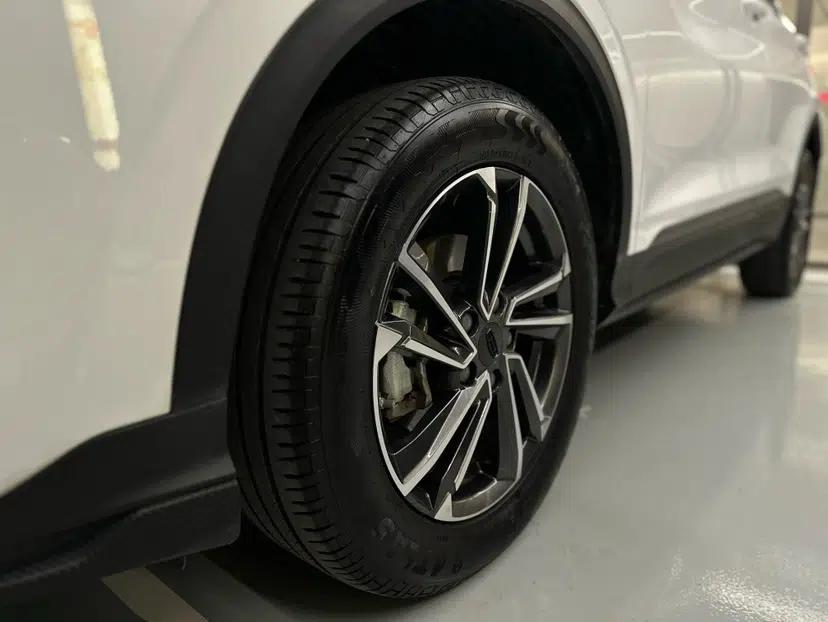 Geely Auto Coolray 2023 1.5T DCT Platinum Edition — миниатюра 14