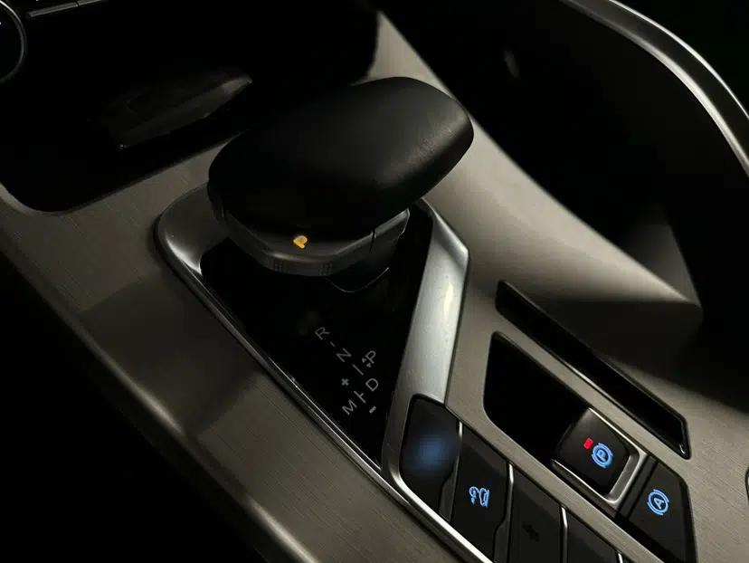 Geely Auto Coolray 2023 1.5T DCT Platinum Edition — миниатюра 17