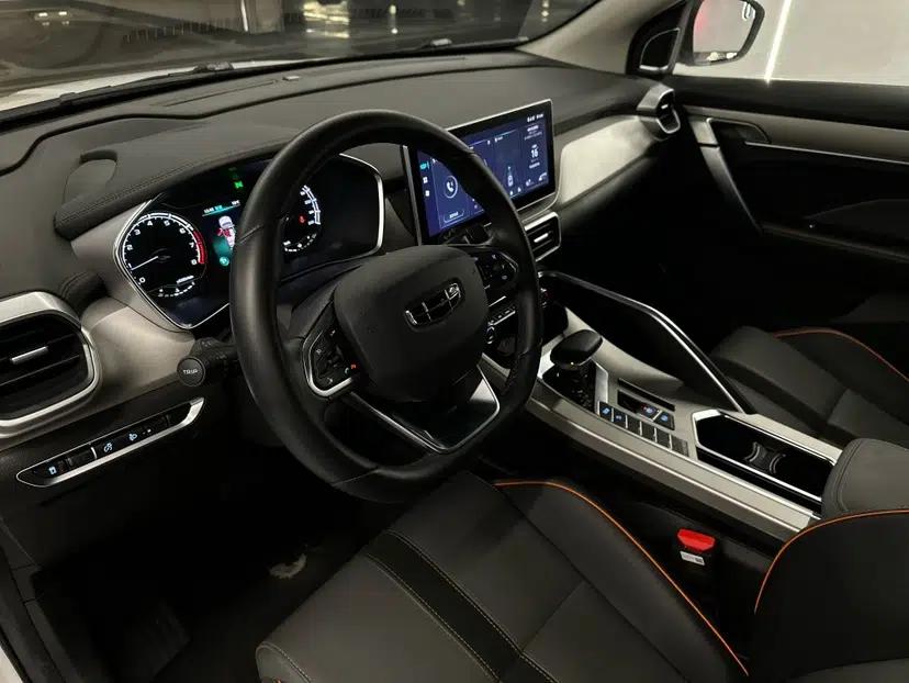 Geely Auto Coolray 2023 1.5T DCT Platinum Edition — миниатюра 18