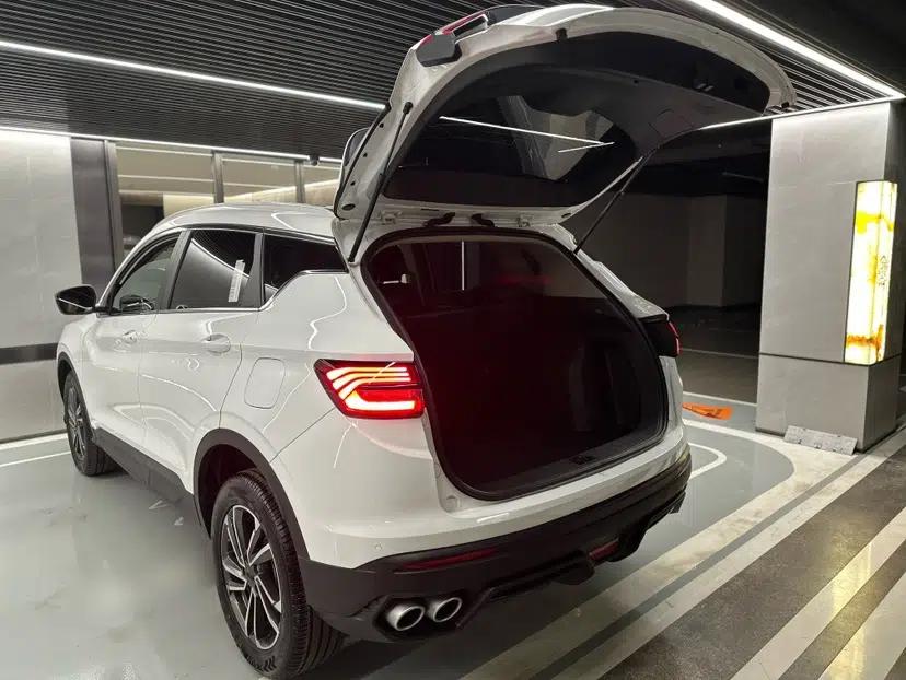 Geely Auto Coolray 2023 1.5T DCT Platinum Edition — миниатюра 3