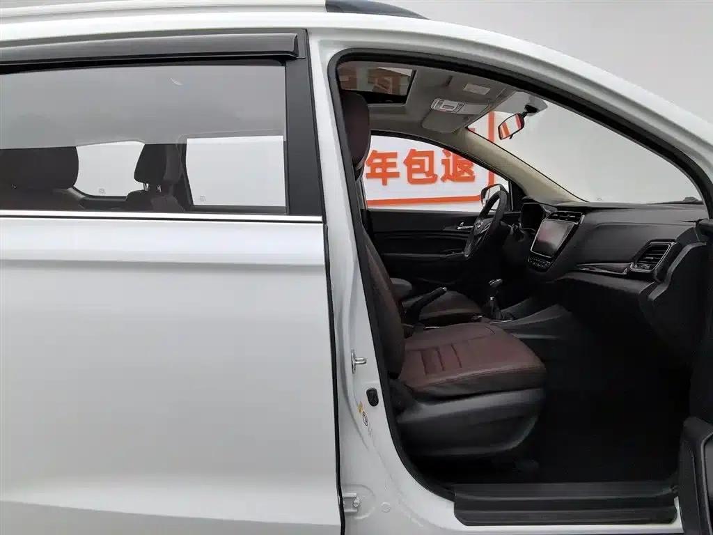 Changan Oushang A800 2017 1.5T Manual Luxury Edition — миниатюра 23