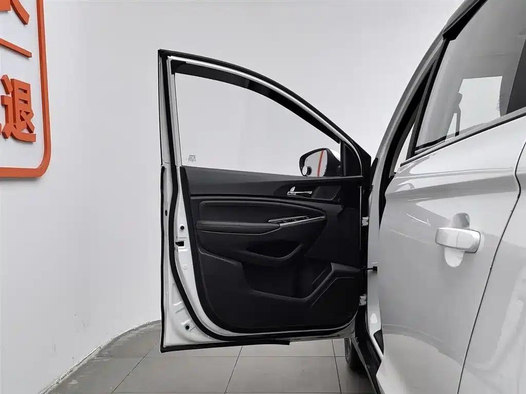 Changan Oushang A800 2017 1.5T Manual Luxury Edition — миниатюра 8