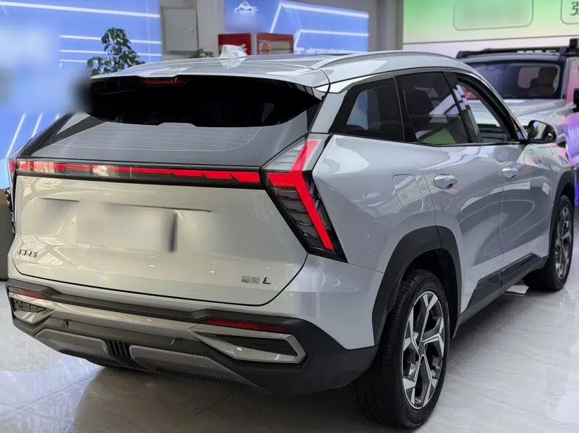 Geely Auto FX11 2023 1.5TD DCT Prestige Edition — миниатюра 4