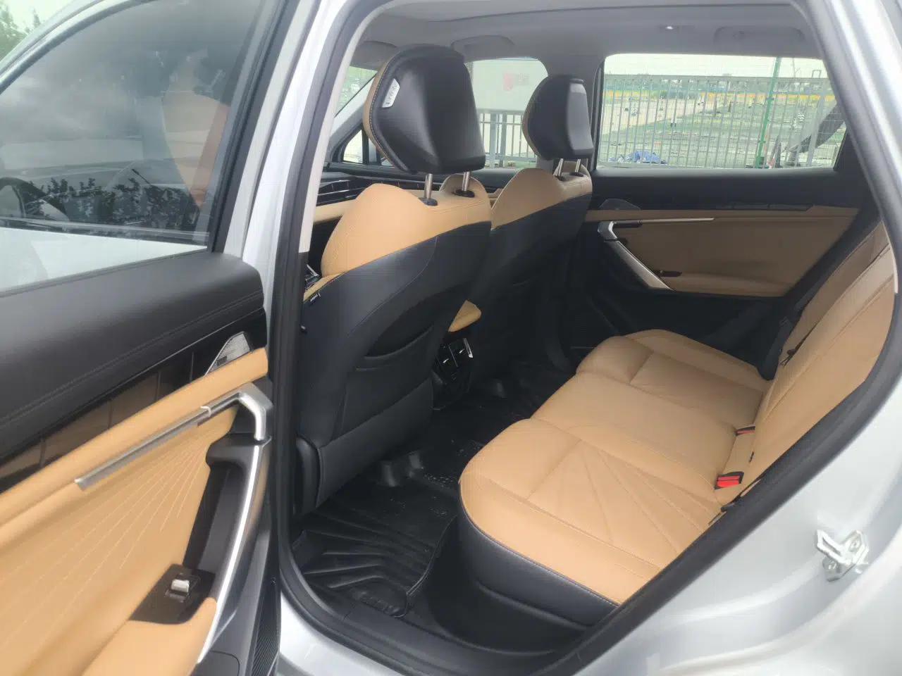 Geely Auto FX11 2023 1.5TD DCT Prestige Edition — миниатюра 18