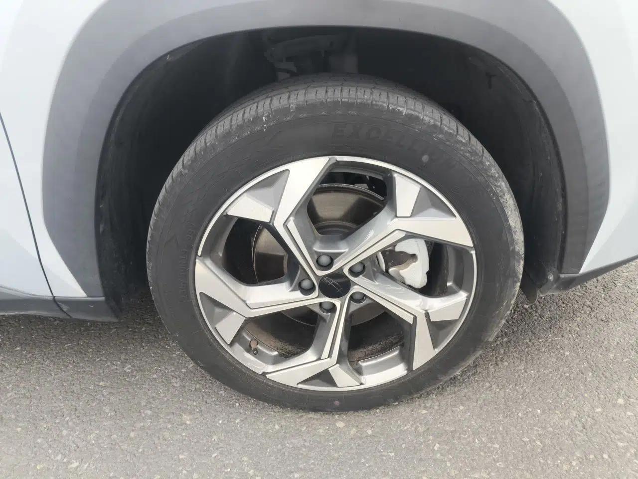 Geely Auto FX11 2023 1.5TD DCT Prestige Edition — миниатюра 8