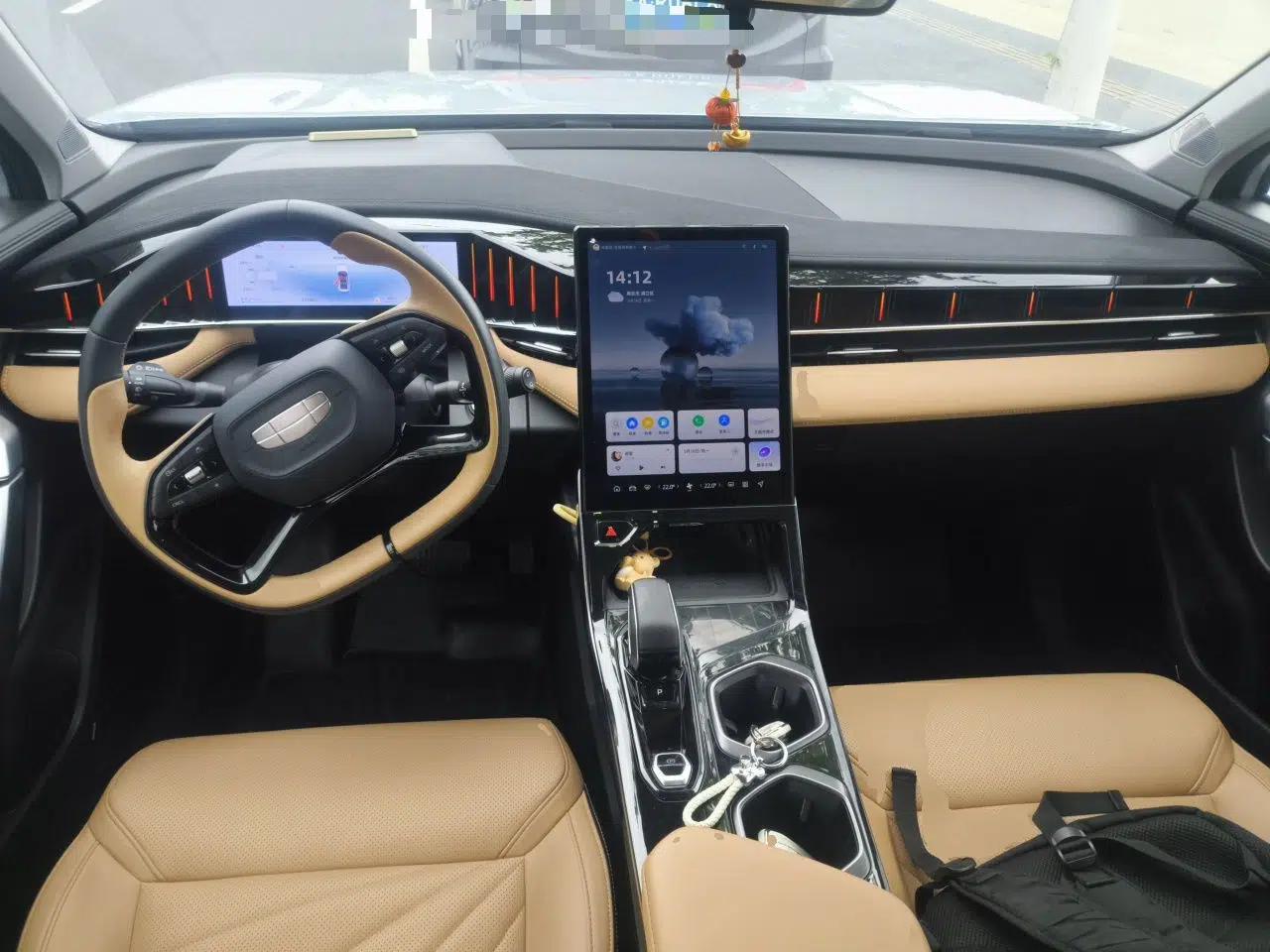 Geely Auto FX11 2023 1.5TD DCT Prestige Edition — миниатюра 10
