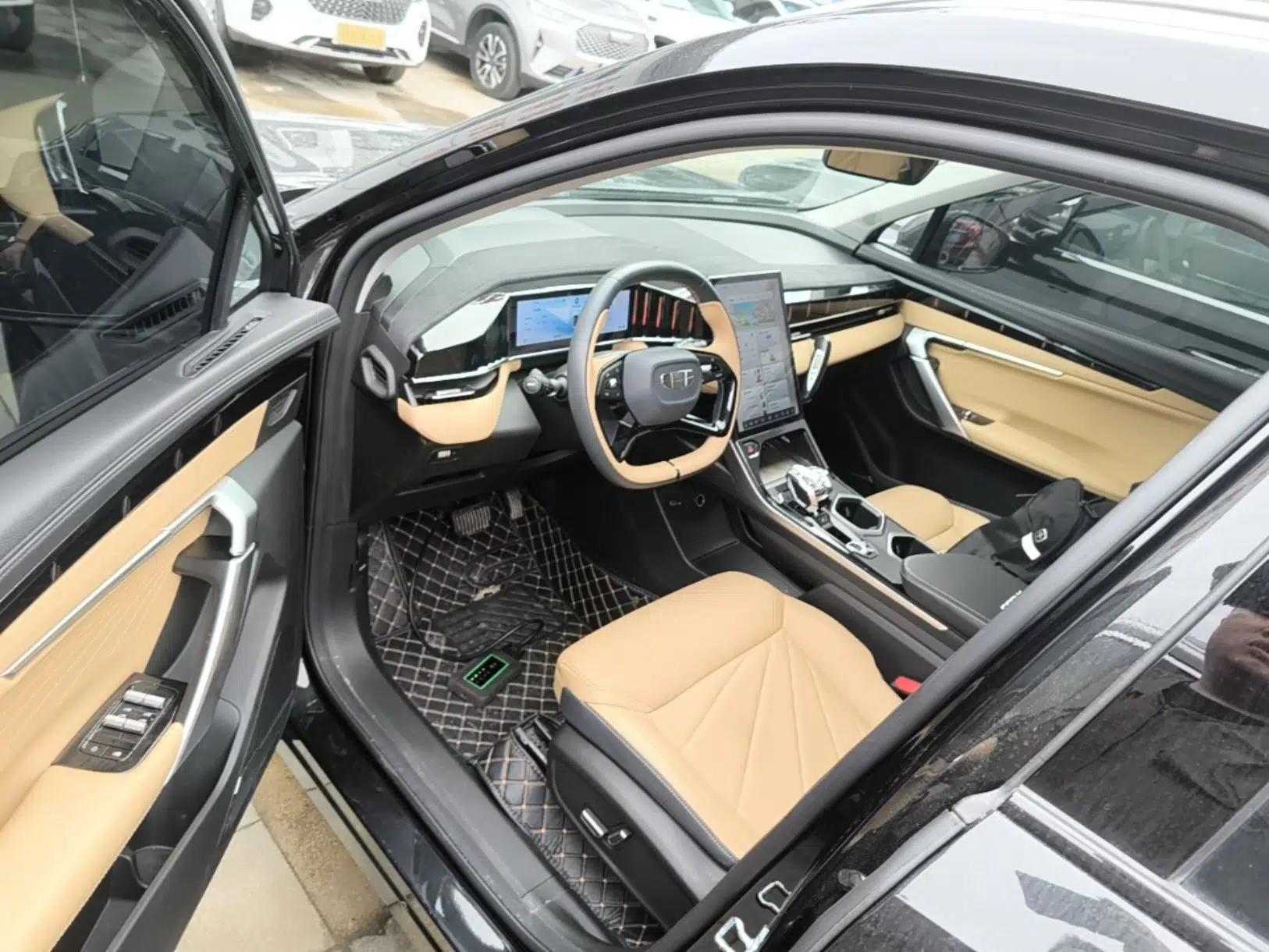Geely Auto FX11 2023 1.5TD DCT Prestige Edition — миниатюра 18