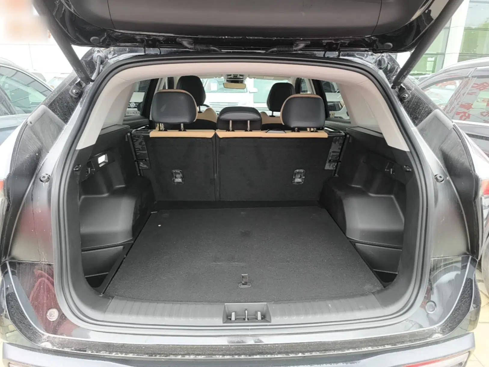 Geely Auto FX11 2023 1.5TD DCT Prestige Edition — миниатюра 21