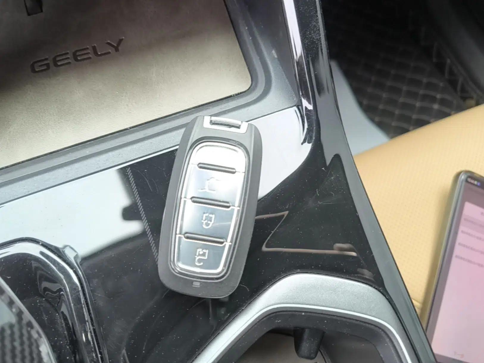 Geely Auto FX11 2023 1.5TD DCT Prestige Edition — миниатюра 22