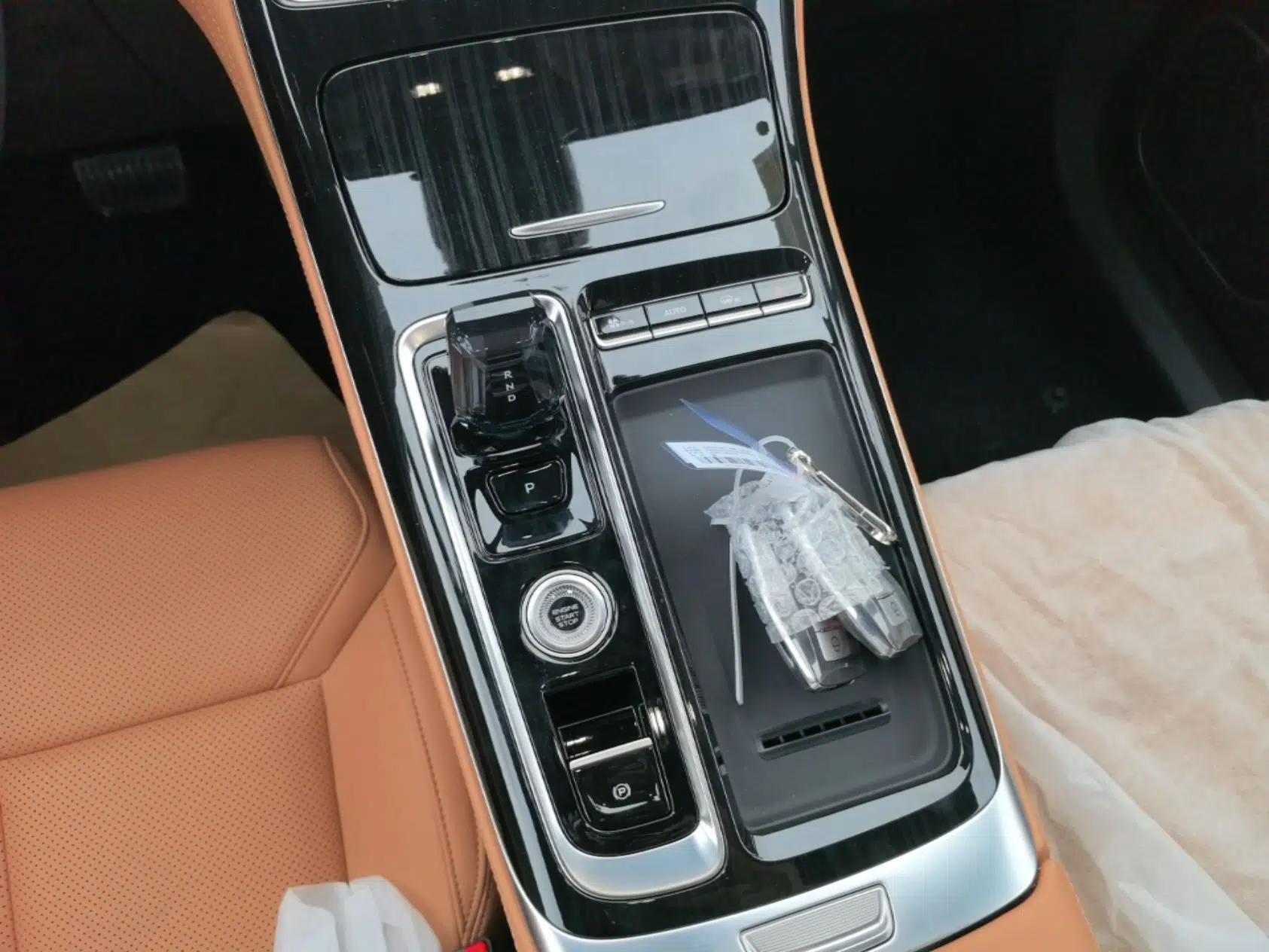 Geely Auto FX11 2025 4th Generation 1.5TD DCT - Shanhe — миниатюра 17