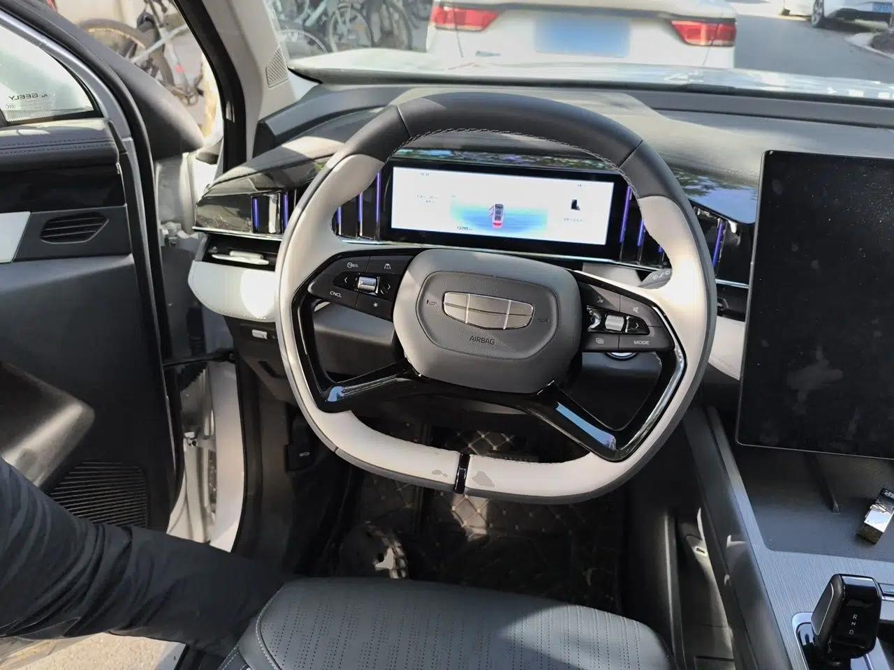 Geely Auto FX11 2024 1.5TD DCT Prestige Edition — миниатюра 11