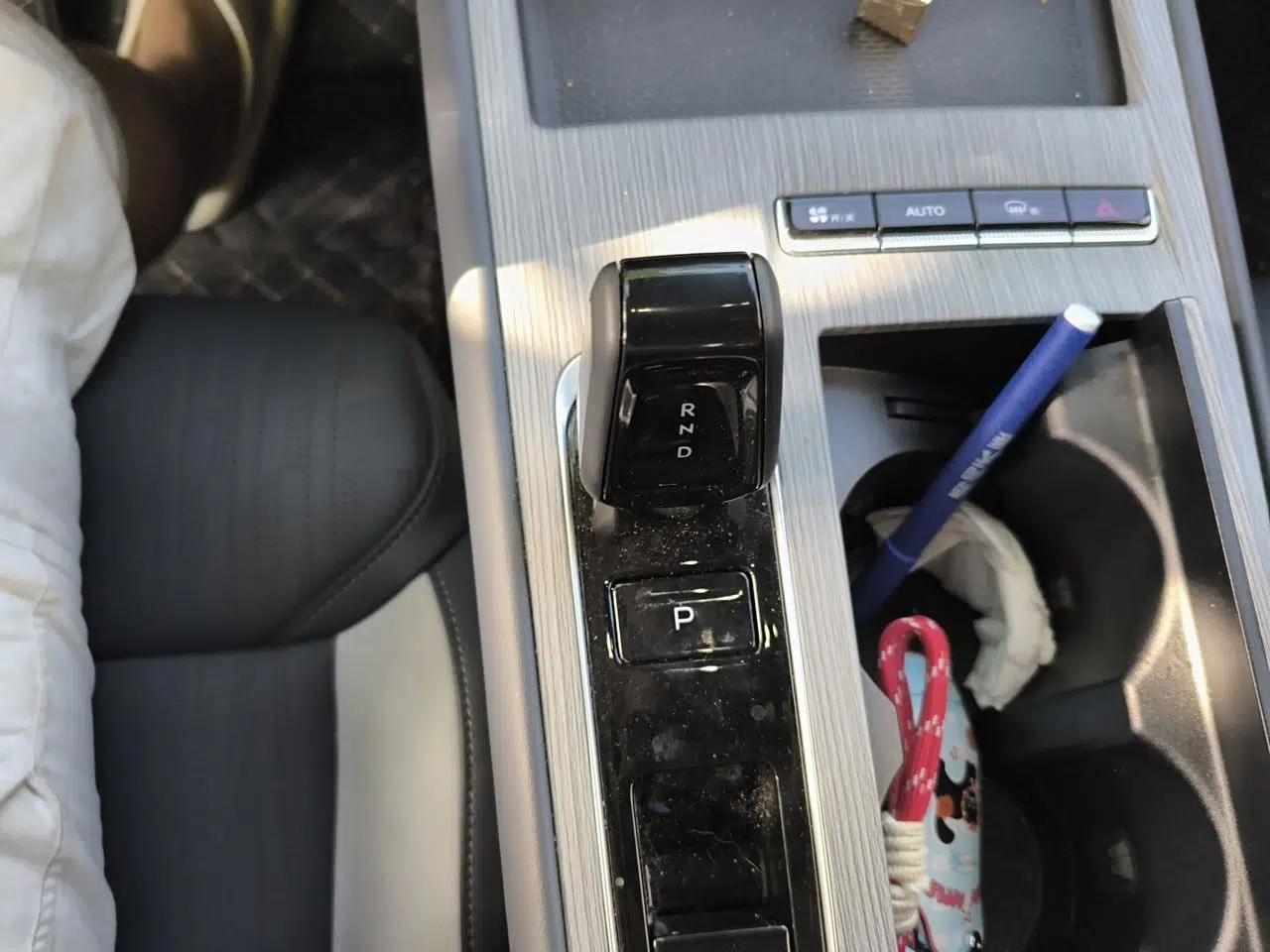 Geely Auto FX11 2024 1.5TD DCT Prestige Edition — миниатюра 15