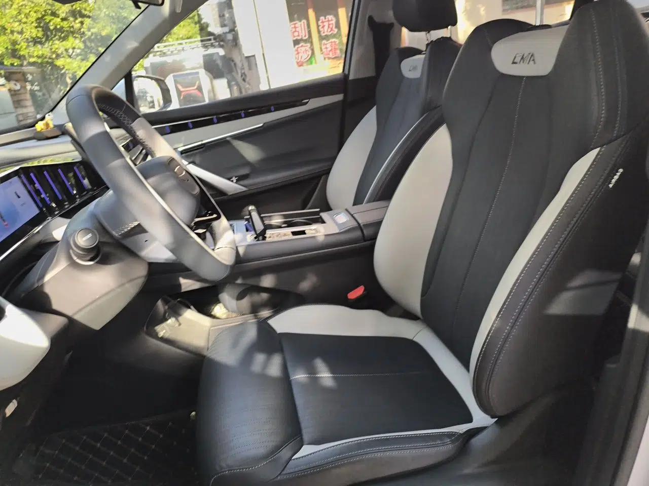 Geely Auto FX11 2024 1.5TD DCT Prestige Edition — миниатюра 16